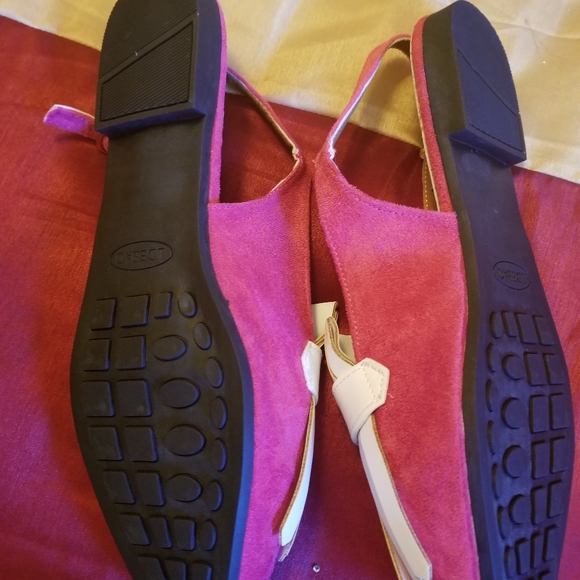 Sandals - Picture 2 of 2